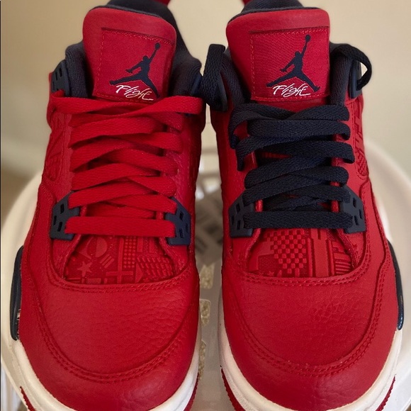 Jordan Retro 4 - Picture 1 of 5